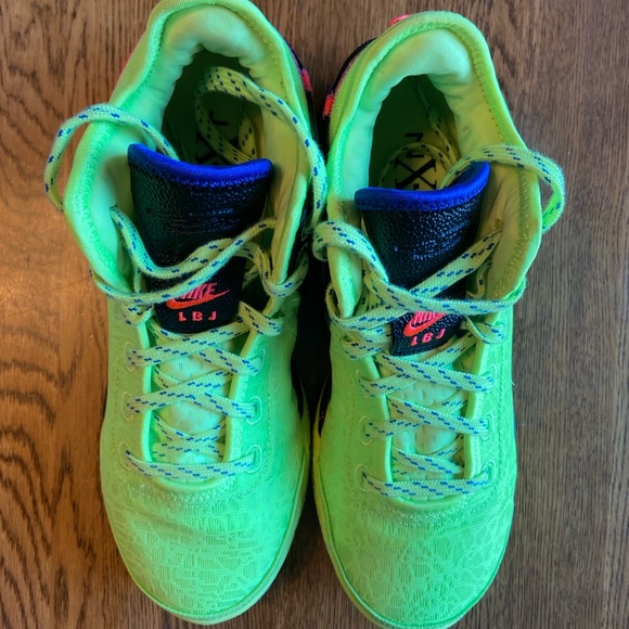 Zoom Lebron next GEN - Picture 2 of 6